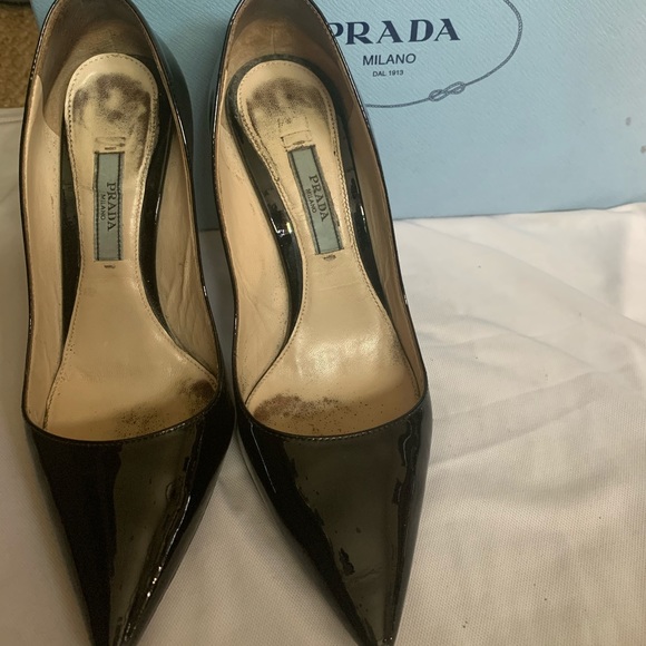 Prada patent leather black pumps size 4.5 - Picture 4 of 7